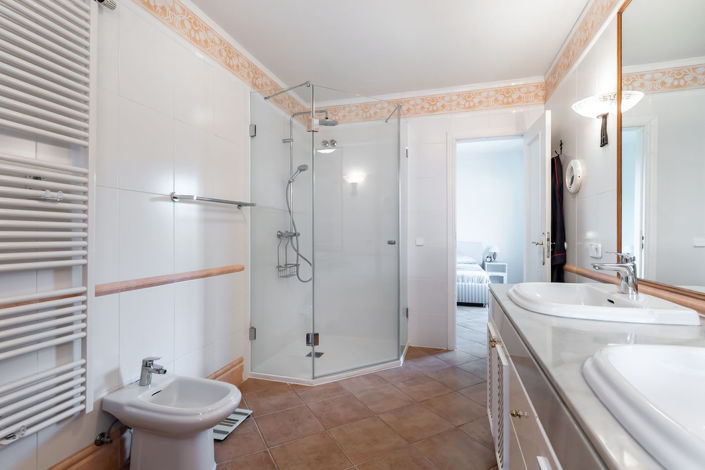 Image No.19-3 Bed Apartment for sale