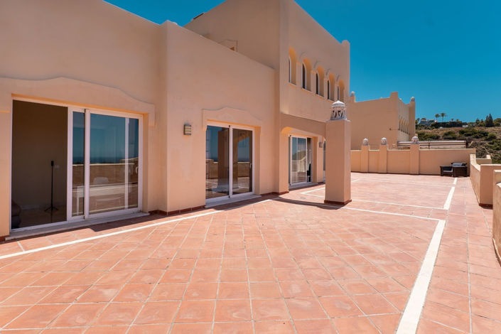 Image No.1-3 Bed Apartment for sale