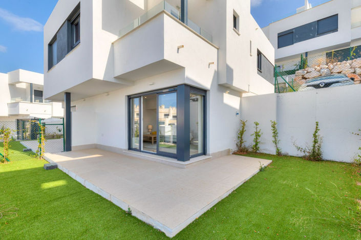 Image No.1-3 Bed Villa for sale