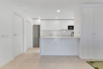 10-bb915d1cb19341576dcdc994b81ab9c5