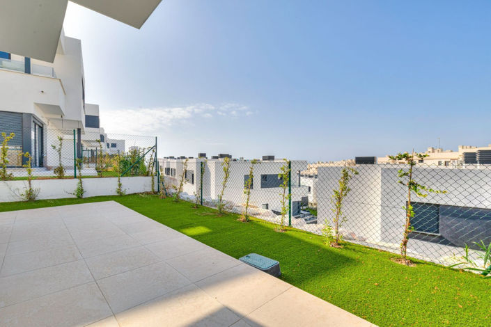 Image No.2-3 Bed Villa for sale