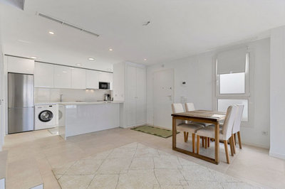 8-e64a9055bba3e77ac8aca3b893cdf826