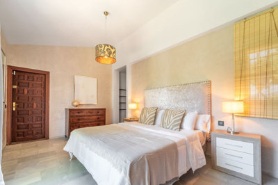 13-5fd73dea700db77384c091ca9818b1a9