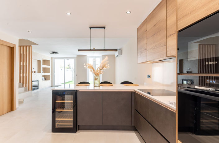 Image No.9-4 Bed Townhouse for sale