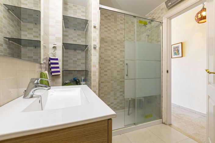 Image No.17-2 Bed Apartment for sale