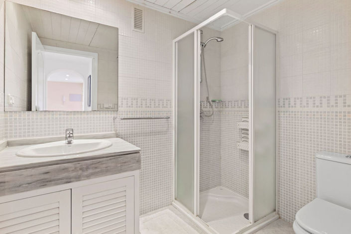 Image No.17-2 Bed Apartment for sale