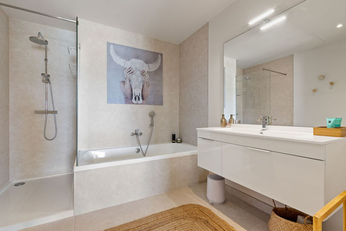 Image No.15-3 Bed Apartment for sale