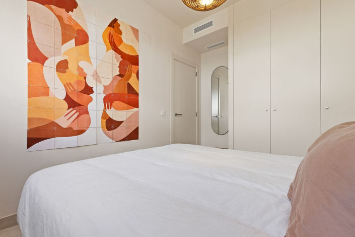 Image No.20-3 Bed Apartment for sale