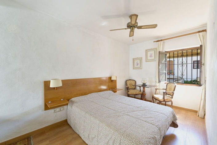 Image No.11-3 Bed Townhouse for sale