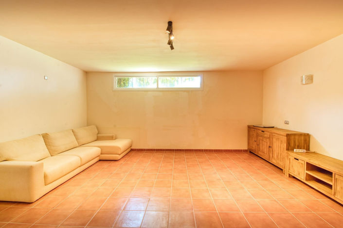 Image No.27-4 Bed Townhouse for sale