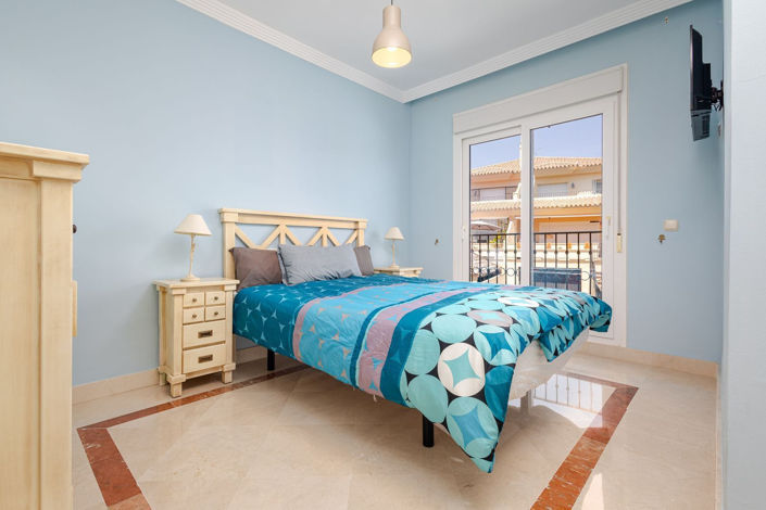 Image No.10-3 Bed Townhouse for sale