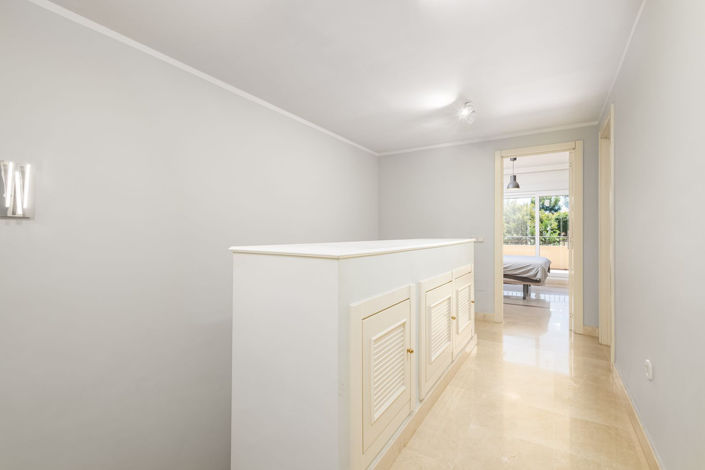 Image No.18-3 Bed Townhouse for sale