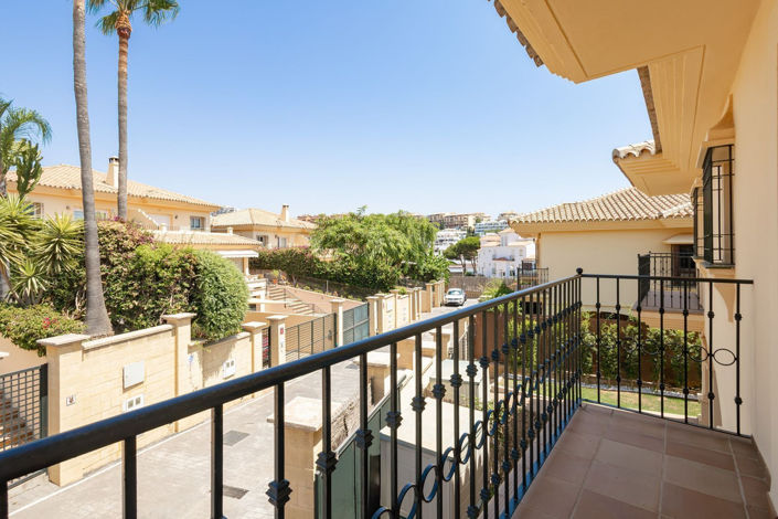 Image No.21-3 Bed Townhouse for sale