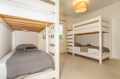 13-5fd73dea700db77384c091ca9818b1a9