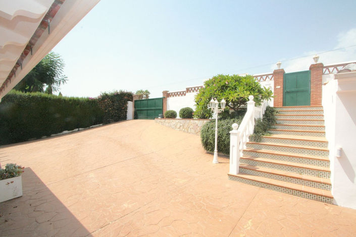 Image No.27-4 Bed Villa for sale
