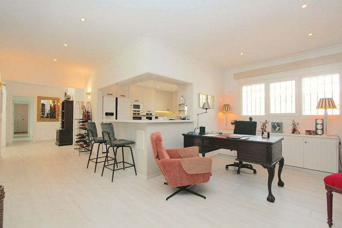 Image No.8-4 Bed Villa for sale