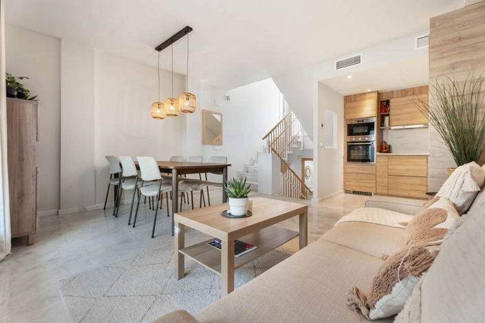 Image No.12-3 Bed Townhouse for sale