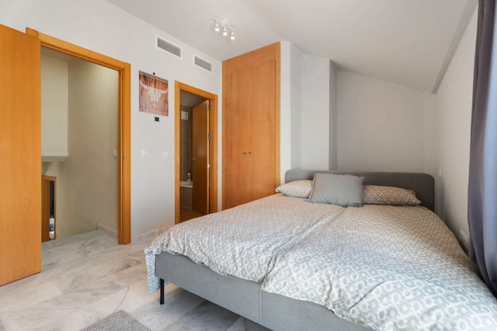 Image No.27-3 Bed Townhouse for sale