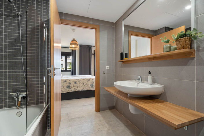 Image No.28-3 Bed Townhouse for sale