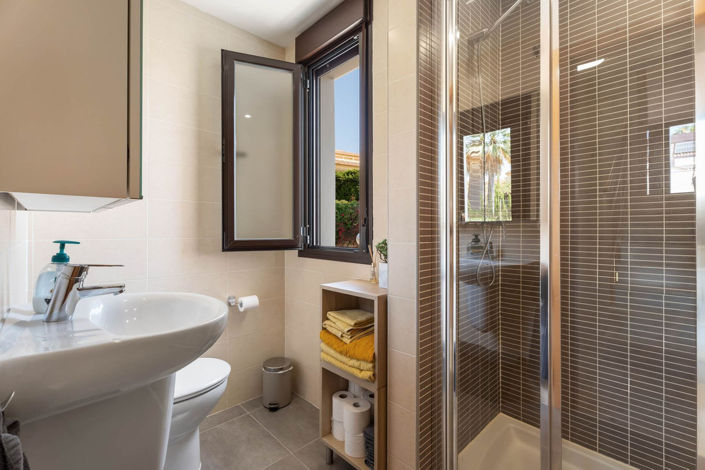 Image No.29-3 Bed Townhouse for sale