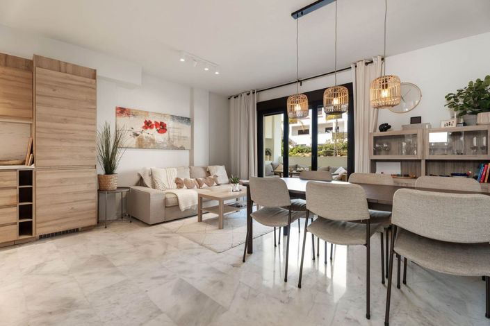 Image No.8-3 Bed Townhouse for sale