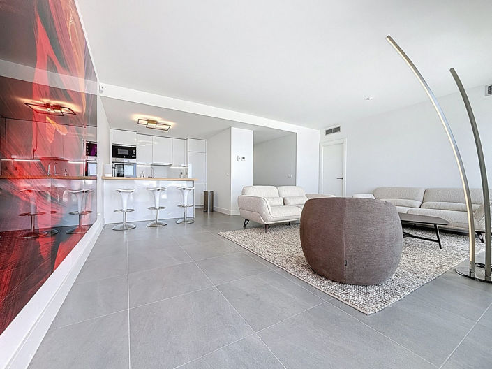 Image No.10-3 Bed Apartment for sale