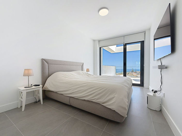 Image No.17-3 Bed Apartment for sale