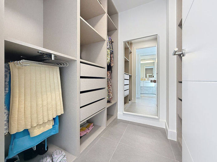 Image No.19-3 Bed Apartment for sale