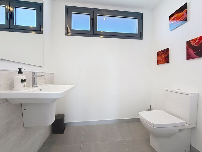 Image No.22-3 Bed Apartment for sale