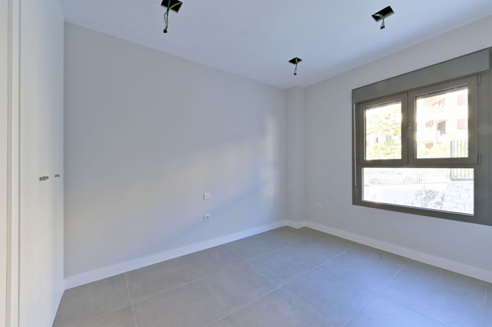 Image No.14-3 Bed Apartment for sale