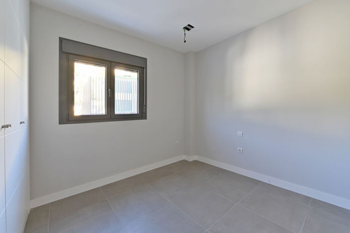 Image No.15-3 Bed Apartment for sale