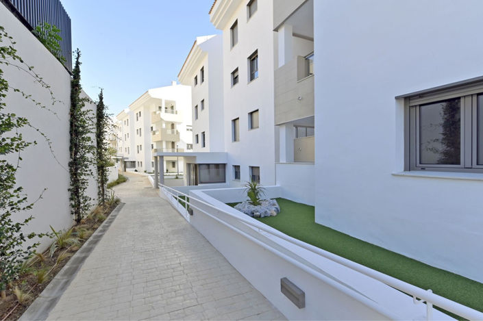 Image No.21-3 Bed Apartment for sale