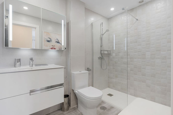 Image No.20-2 Bed Apartment for sale