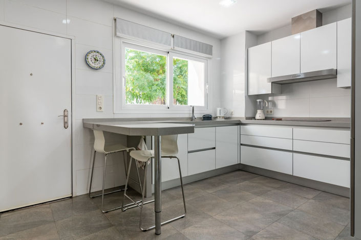 Image No.10-4 Bed Villa for sale