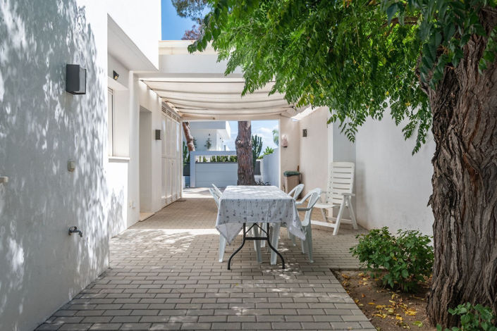 Image No.24-4 Bed Villa for sale