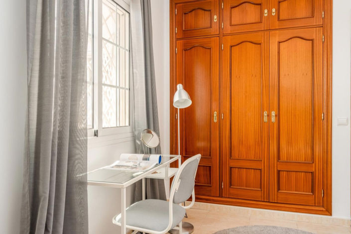 Image No.17-5 Bed Villa for sale