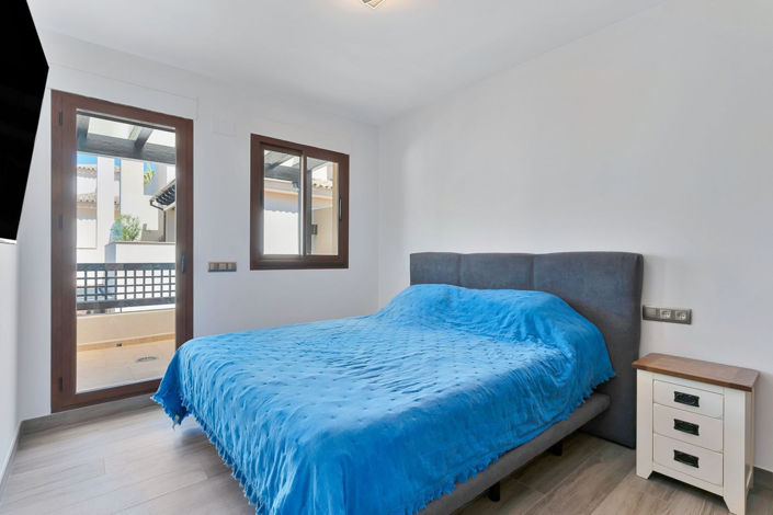 Image No.12-3 Bed Apartment for sale