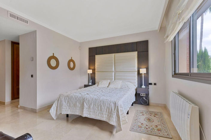 Image No.13-3 Bed Apartment for sale