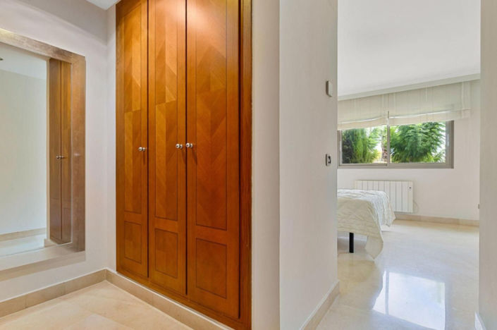 Image No.18-3 Bed Apartment for sale