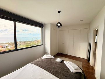 12-53013098fcab6c38b1379cd33298e050