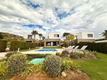 2-5bd7b9d04b45e33852eaf0ec6670150d