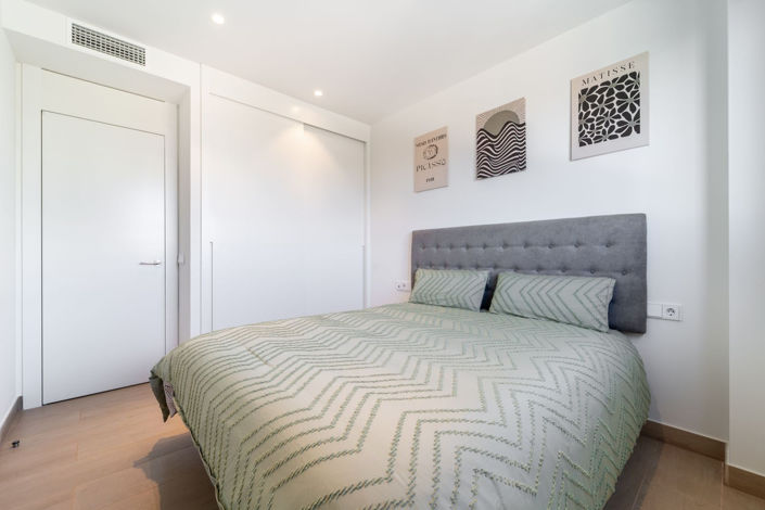 Image No.23-3 Bed Apartment for sale