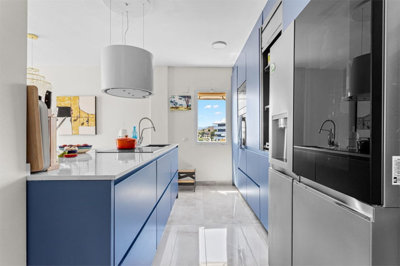 11-20939a0134ad724a8cb2a801094d15a4