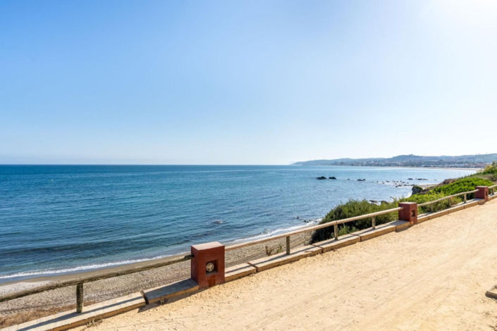 Image No.20-2 Bed Apartment for sale