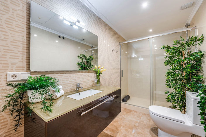 Image No.25-6 Bed Villa for sale