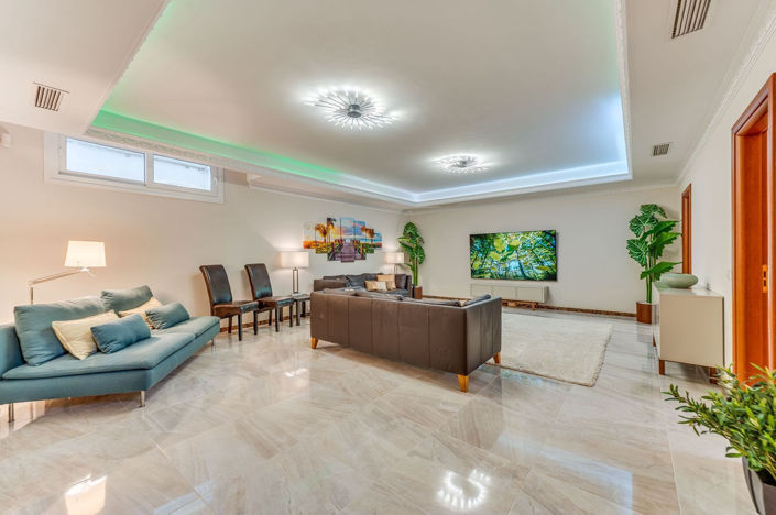 Image No.26-6 Bed Villa for sale