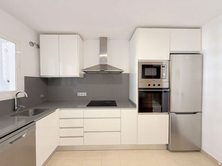 Image No.12-2 Bed Apartment for sale