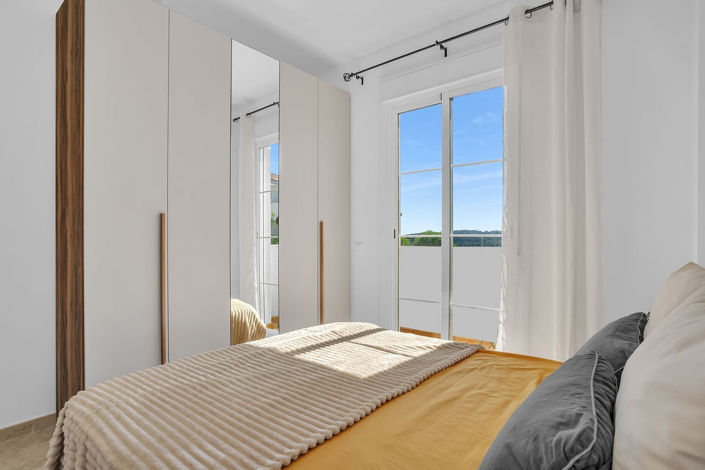 Image No.11-3 Bed Apartment for sale