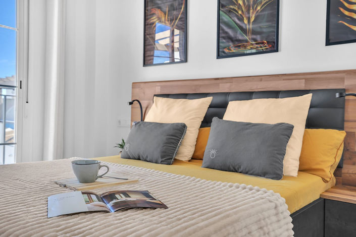 Image No.12-3 Bed Apartment for sale