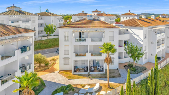 Image No.21-3 Bed Apartment for sale